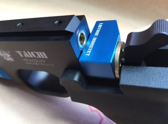 Vzduchová pištoľ Listone Taichi  CO2 čierna 4,5mm